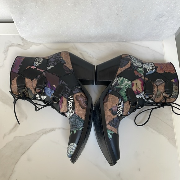 EUC Coach x Kaffe Fassett Lace Up Chain Bootie Sz 9.5 EU40 Rare - Picture 4 of 16
